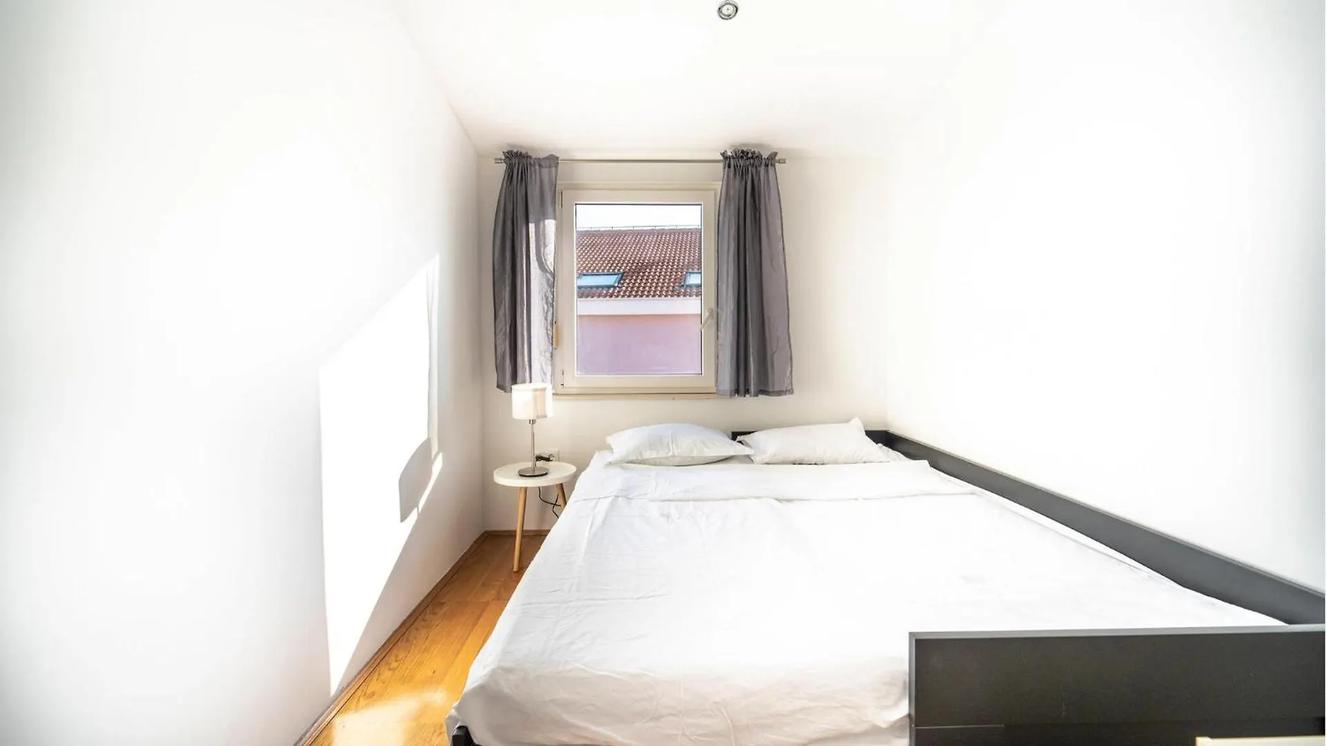 Gorgeous Apartment In Zadar With Kitchen